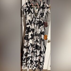 Floral Black and White sleeveless dress